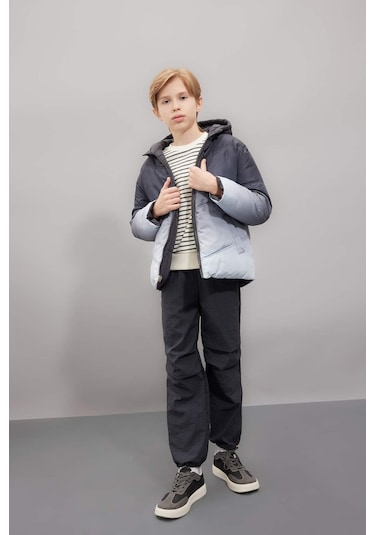 DeFacto Erkek Çocuk Su İtici Çift Taraflı Kapüşonlu Şişme Mont C5635A824WNAR31
