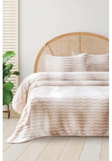 Dream Pelüş Çift Kişilik Yatak Örtüsü Bej Bej