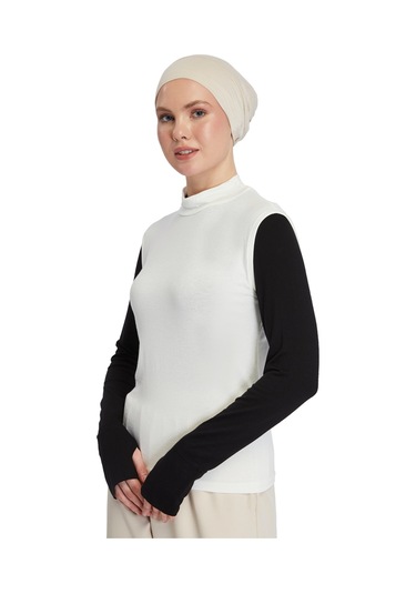 Organik Kolsuz Balıkçı Yaka Likralı Kadın Sıfır Kol Body Ekru