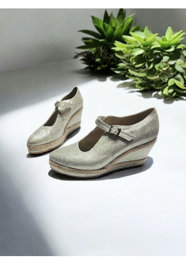 Dolgu Topuk Hasır Tokalı Balerin Espadril Altın
