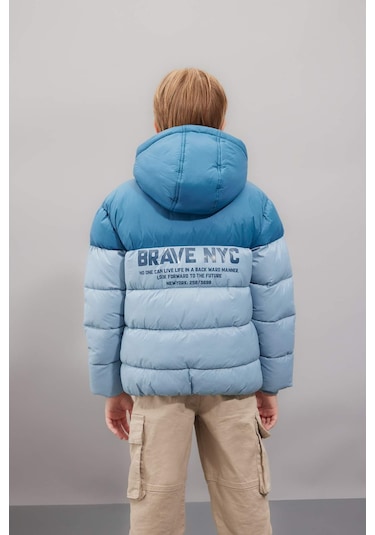 DeFacto Erkek Çocuk Su İtici Kapüşonlu Fermuarlı Cepli Polar Astarlı Şişme Mont C5509A824WNBE760