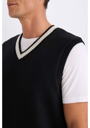 DeFacto Standart Fit V Yaka Triko Suveter E5265AX24WNBK81