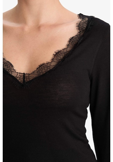 Defacto Modal Kaşmir Yumuşak Dokulu Dantelli Uzun Kollu Üst-fall İn Love F3168ax25aubk81 SIYAH Defacto Modal Kaşmir Yumuşak Dokulu Dantelli Uzun Kollu Üst-fall İn Love F3168ax25aubk81 SIYAH