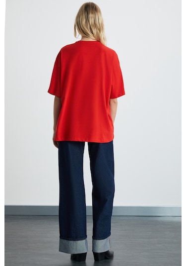 Lagertha Kadın %100 Organik Pamuklu Kalın Dokulu Oversize Fit Yuvarlak Yakalı Kırmızı T-shirt