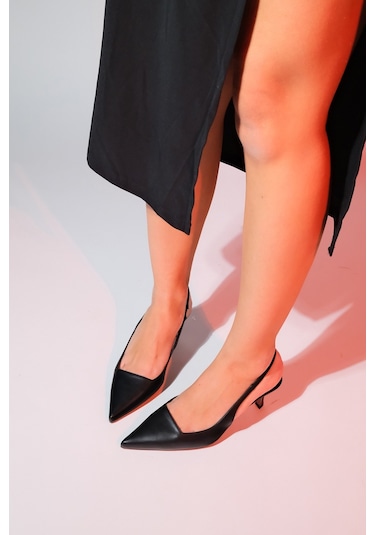 Luvishoes Marten Siyah Cilt Kadın Sivri Burun Arkası Açık İnce Topuklu Ayakkabı Siyah