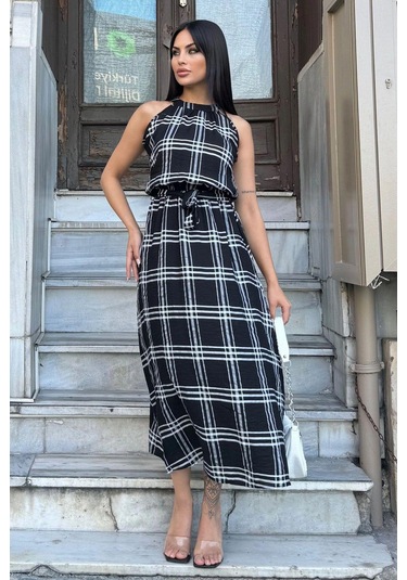 Kadın Siyah Ekose Desenli, Halter Yaka, Kendinden Kemerli Uzun Salaş Elbise Siyah