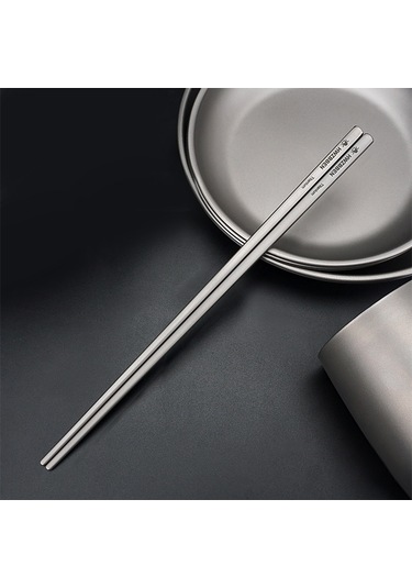 Kosona Titanium Boşluklu Çubuklar - Saf Titanyum Malzeme, 233mm Uzunluk, 21g Ağırlık, Yemek Çubukları Seti Çok Renkli