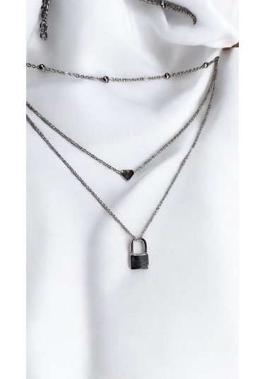 Gümüş Renk Üç Katlı Kalp Ve Kilit Detaylı Kadın Kolye Minimal A