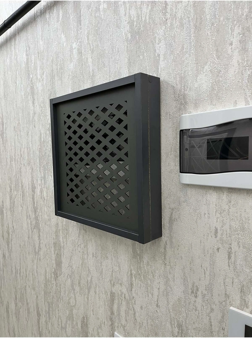 Sürgülü Elektrik Pano Düzenleyici Duvar Düzenleyici Ahşap Dekoratif Antrasit Kutu Anahtarlık Baklava 38 X 40