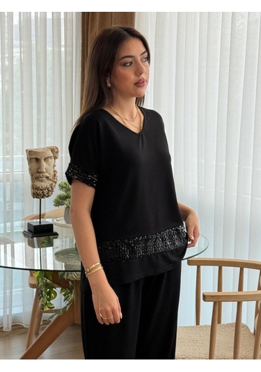 Soonaksesuar Kadın Kısa Kollu V Yakalı Pul Payetli Viskon Iki Iplik Bluz Ve Pantolon Ikili Takım Siyah