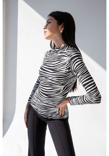 Kadın Dik Yaka Zebra Desenli Body Zebra