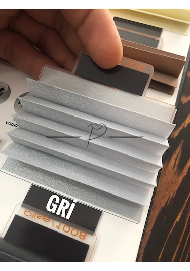 Plise Perde Cam Balkon Akordiyon Perde Sistemleri 11 Renk Seçeneği Çok Renkli