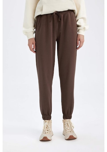 Defacto Regular Fit Beli Paçası Lastikli Cepli Uzun Boy Jogger Eşofman Altı S8381AZ24WNBN534 Kahve Defacto Regular Fit Beli Paçası Lastikli Cepli Uzun Boy Jogger Eşofman Altı S8381AZ24WNBN534 Kahve
