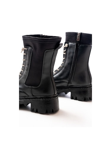 868-2006 Siyah Düz Topuklu Bağcıklı Fermuarlı Günlük Kadın Bot Beyaz