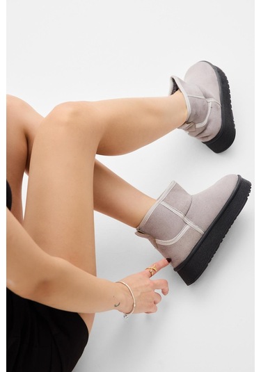 Kalın Poli Taban Süet Görünümlü Kadın Gri Günlük Bot Tbldy535 Gri