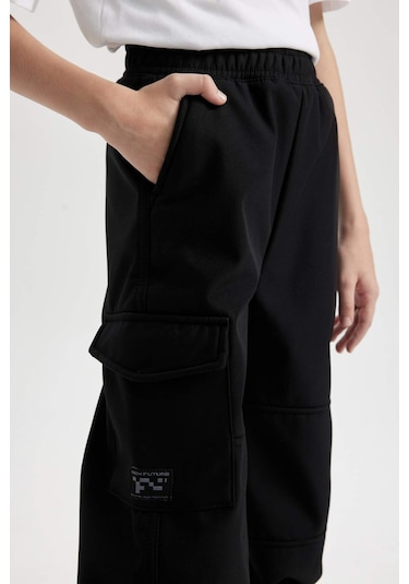 DeFacto Erkek Çocuk Beli ve Paçası Lastikli Kargo Cepli Pelüş Polar Astarlı Siyah Jogger Pantolon D3460A824WNBK81 DeFacto Erkek Çocuk Beli ve Paçası Lastikli Kargo Cepli Pelüş Polar Astarlı Siyah Jogger Pantolon D3460A824WNBK81