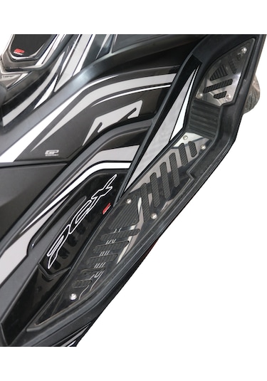 GP Kompozit Honda PCX 125 / 150 2021-2024 Uyumlu Kauçuk Detaylı Krom Basamak Siyah-Krom