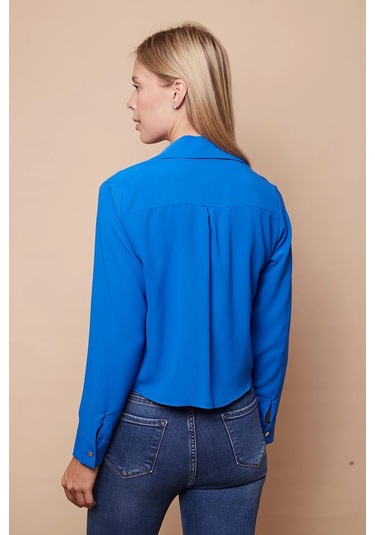 Kadın Likrasız Şık Kumaş Yakalı Uzun Kol Kısa Gömlek-Sax Sax