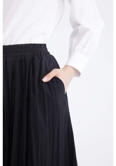 Defacto A Kesim Normal Bel Basic Düz Kloş Maxi Etek E2369AX24WNBK27 Siyah