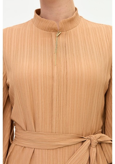 Kolye Detaylı Kloş Elbise Camel Camel