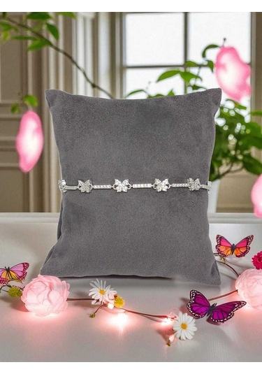 925 Ayar Gümüş Taşlı Kelebek Figürlü Zarif Bileklik Işıltılı Ve Şık Tasarım Gümüş