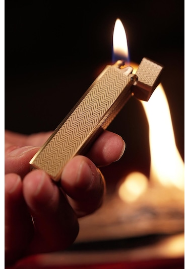 Caka Petra Serisi Benzinli Pirinç Çakmak - Petra Gold Sarı