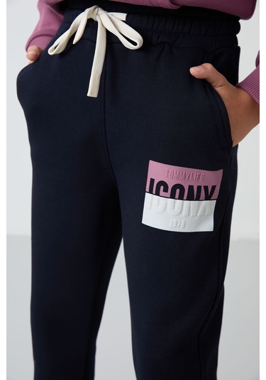 Tommy Life Soft Vişne-lacivert Pamuklu Kalın İçi Tüylü Yumuşak Dokulu Standart Fit Baskılı Erkek Çocuk Eşofman Kırmızı - Lacivert