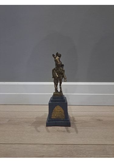 Onur Anıtı Biblo - Büyük Boy