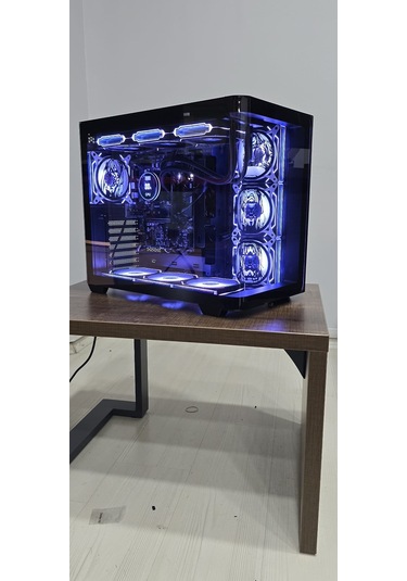 Anime Karakterli 7 Argb Fanlı 750w 80+ Bronze Power Supply Siyah Kavisli Cam Akvaryum Kasa