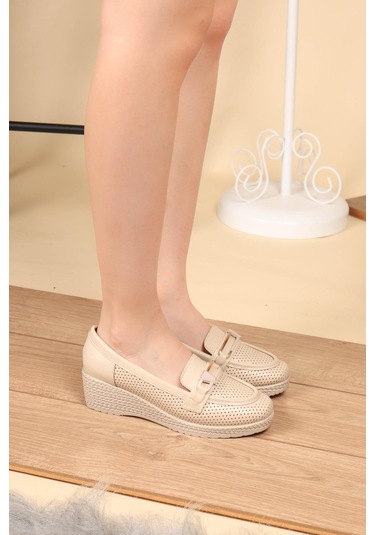 Önü Tokalı Dolgu Topuk Babet Krem-Krem