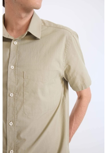 DeFacto %100 Pamuk Regular Fit Yazlık Polo Yaka Keten Görünümlü Kısa Kollu Gömlek D7551AX25SPKH404 DeFacto %100 Pamuk Regular Fit Yazlık Polo Yaka Keten Görünümlü Kısa Kollu Gömlek D7551AX25SPKH404