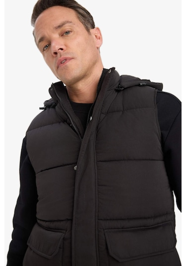Defacto Su İtici Regular Fit Kapüşonlu Fermuarlı Şişme Yelek W5509az25aubk27 Siyah