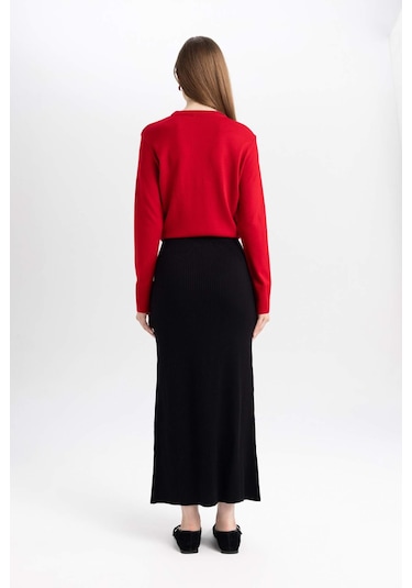 Defacto Regular Fit Esnek Belli Basic Düz Siyah Maxi Etek D2526AX24WNBK81 Siyah Defacto Regular Fit Esnek Belli Basic Düz Siyah Maxi Etek D2526AX24WNBK81 Siyah