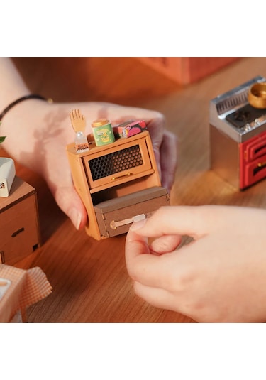 Rolife Cozy Kitchen - Kendin Yap Minyatür Maket