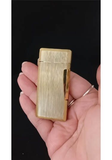 Sade Tasarım Fırçalı Pirinç Görünümlü Koleksiyonluk Gazlı Çakmak Çok Renkli