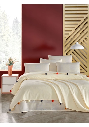 Madam Marica Krem Renkli Çift Kişilik Ponponlu Pike Takımı