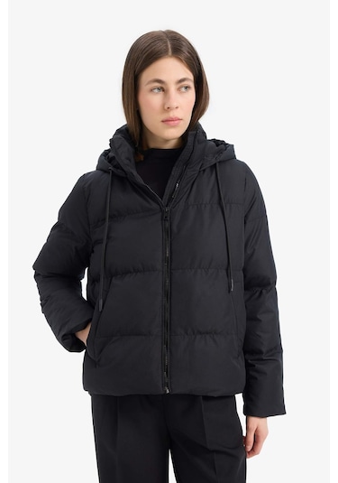 DeFacto Standart Fit Kapüşonlu Fermuarlı Cepli Şişme Mont E9592AX25SPBK27 Siyah