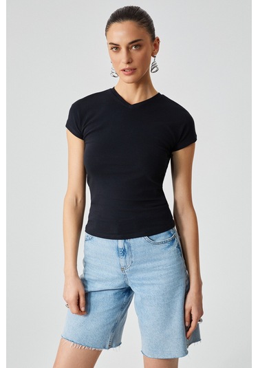 Marta Kadın V Yaka Kısa Kol Slim Siyah T-shirt