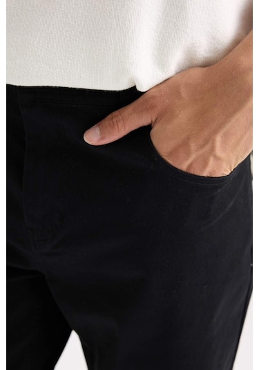 DeFacto Yazlık Gabardin Chino Kanvas Pantolon Slim Fit Dar Kesim Dar Paça Cepli B2089AX25SPBK81