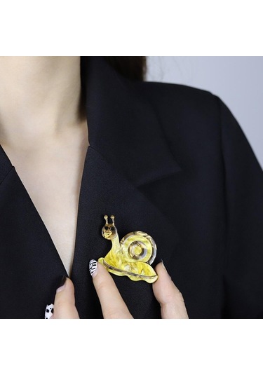 Blucome Yüksek Kalite Sevimli Canlı Salyangoz Broş Kadın El Yapımı Akrilik Salyangoz Böcek Nedensel Emniyet Pimleri Takı Aksesuarları Sarı