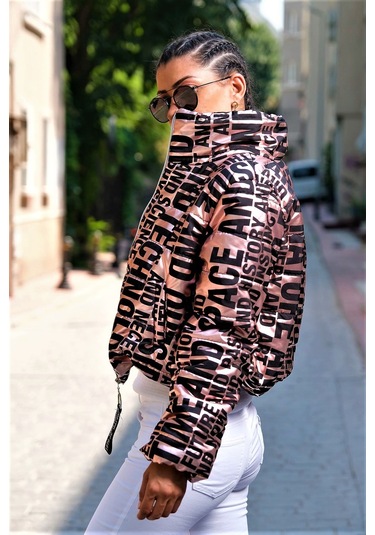 Kadın Rose Rengi Parlak Yazılı Dik Yaka Su Geçirmez Kısa Şişme Mo