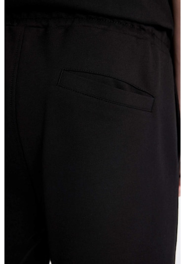 Defacto Slim Fit Dar Kesim Dar Paça Erkek Şort - Siyah A3893AX24HSBK81