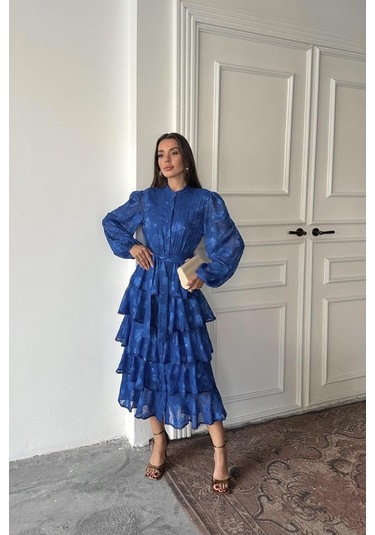 The İstanbul Saks Valonlu Şeritli Kat Kat Elbise Saks