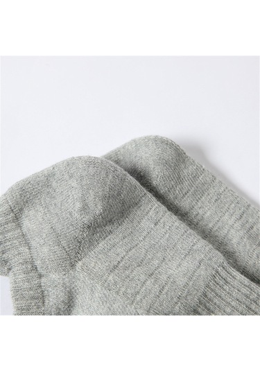 Ranyeek Erkekler İçin Pamuklu Spor Çoraplar - Nefes Alabilen, Terletmeyen, Kokuyu Önleyen, 8 Çift Paket - Siyah, Gri, Beyaz Seçenekler Siyah