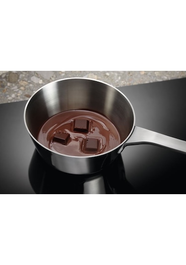 Electrolux EIV9467 Ankastre Ocak Siyah