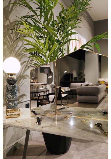 Makyaj Aynası Masaüstü Büyük Pirinç Gold 80x50cm