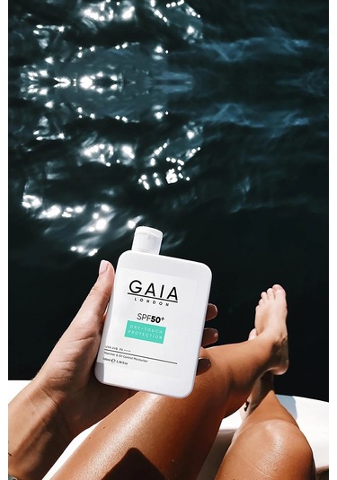 Gaia London SPF 50+ Yağlı Ciltler İçin Mat Bitişli Güneş Kremi 100 ML