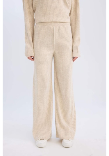 DeFacto Relax Fit Bisiklet Yaka Uzun Kollu Üst Beli Lastikli Uzun Alt D5232AXNSER105