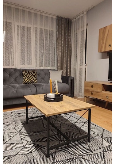 Ahşap Orta Sehpa 60x90 Modern Metal Ayak Siyah Tam Çerçeve Çam Desen Salon Ofis Balkon Sehpası - Cape