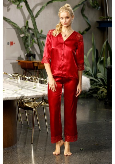 Laperissa Kadın Kırmızı Saten Düğmeli Pijama Takımı Dantel Detaylı, Şık Ve Rahat 2 Li Set Kırmızı